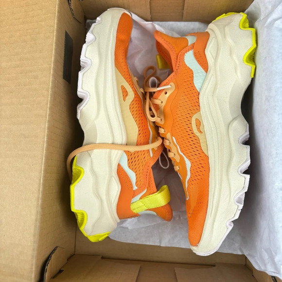 Sorel Sneakers NIB - Picture 6 of 10